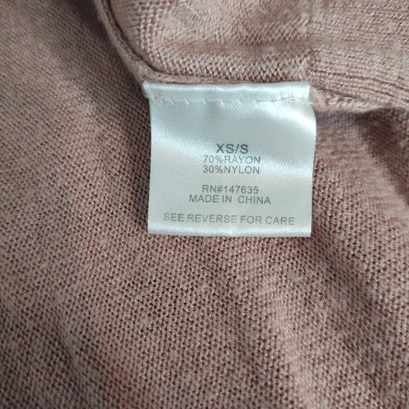 Romeo & Juliet Couture Sweater Pink Small XS/S Long Sleeve Poncho Style - Picture 9 of 9